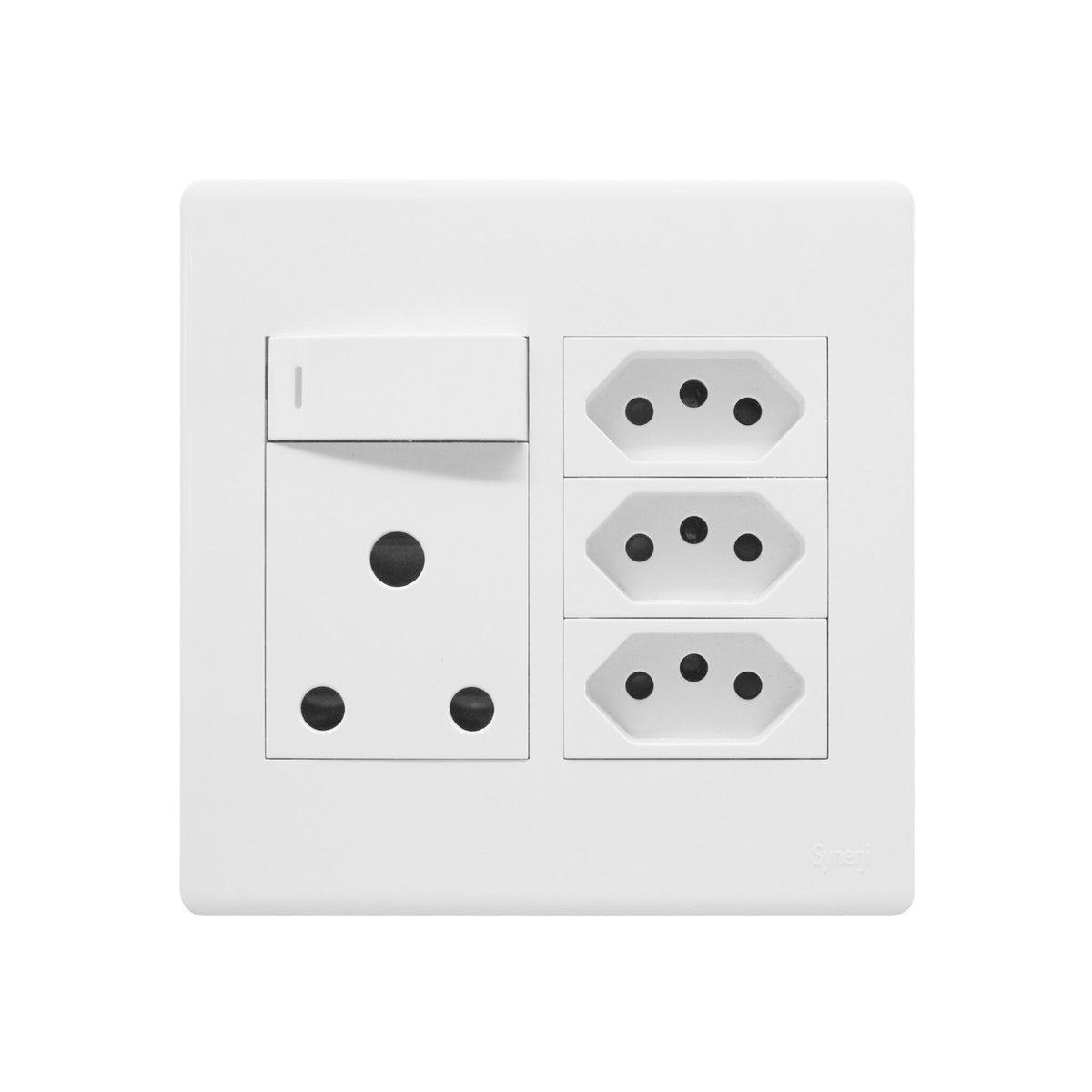 Synerji DECO 4×4 RSA + 3×3-Pin Euro Socket – white socket with three 3-pin Euro outlets, front view
