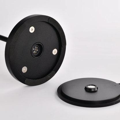 SPAZIO Trevi Rechargeable Table Lamp – close-up of the charging base and contacts