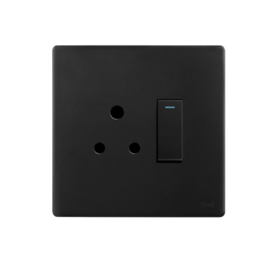 Synerji DECO 4×4 RSA Socket – Black single socket outlet, front view